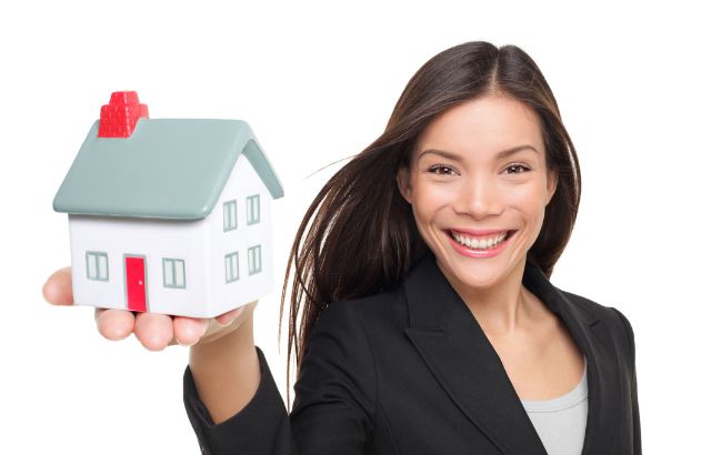 How long does it take to sell your First House as a Real Estate Agent